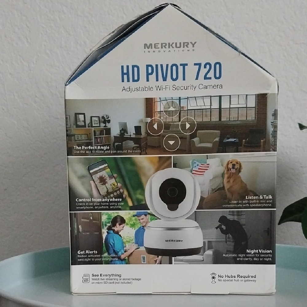 HD Pivot 720 Wi-Fi Security Camera - Black and White